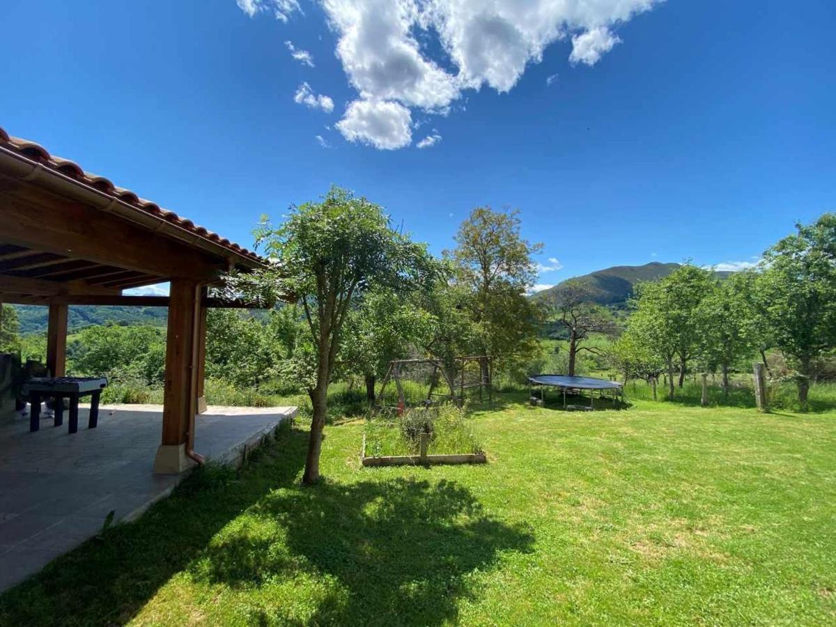 Casa Rural El Bohio Arriondas Eksteriør billede
