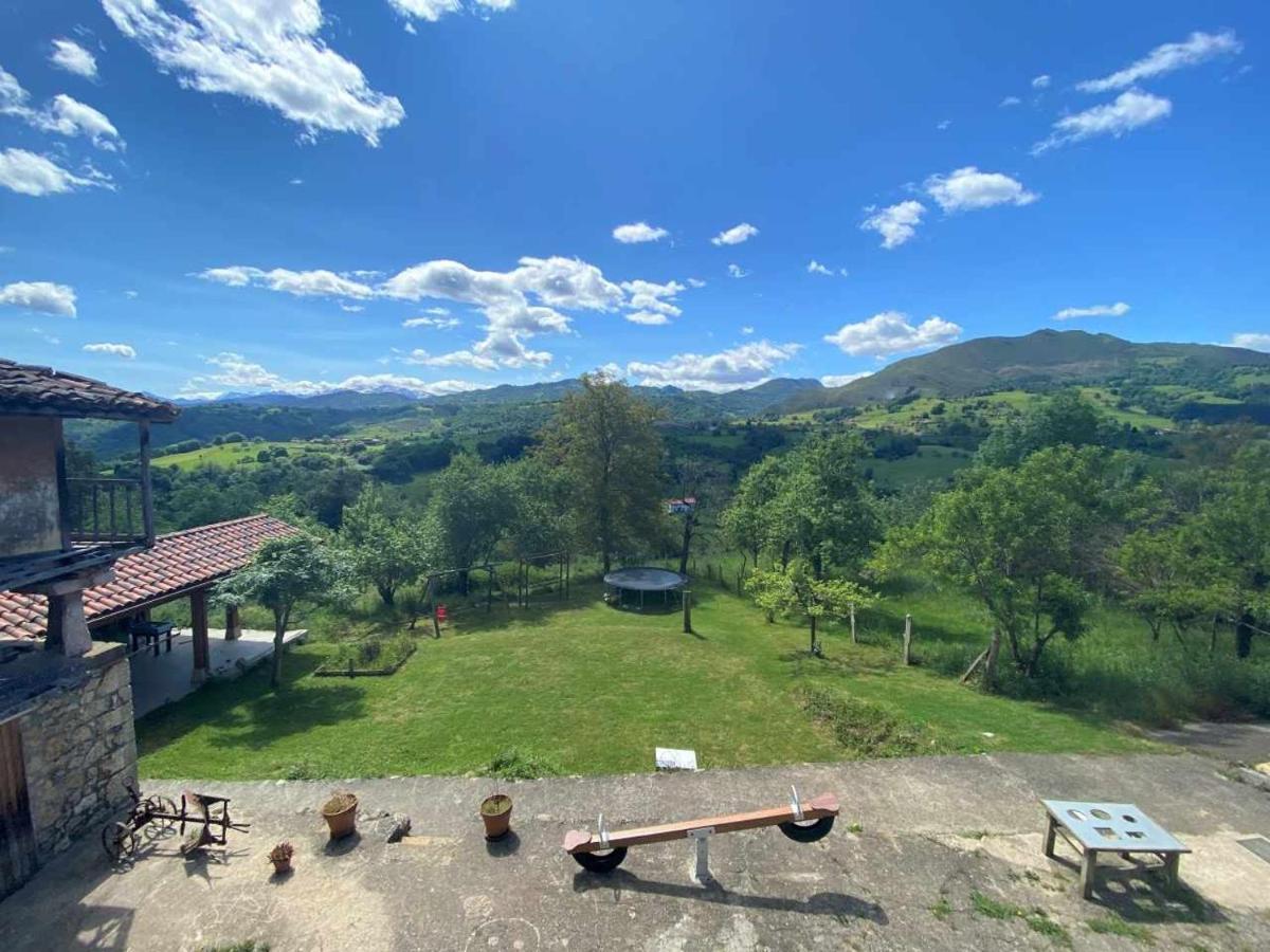 Casa Rural El Bohio Arriondas Eksteriør billede
